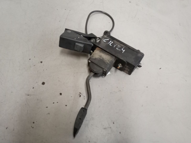 Recambio de pedal acelerador para iveco eurocargo 5.9 diesel referencia OEM IAM 41020645  