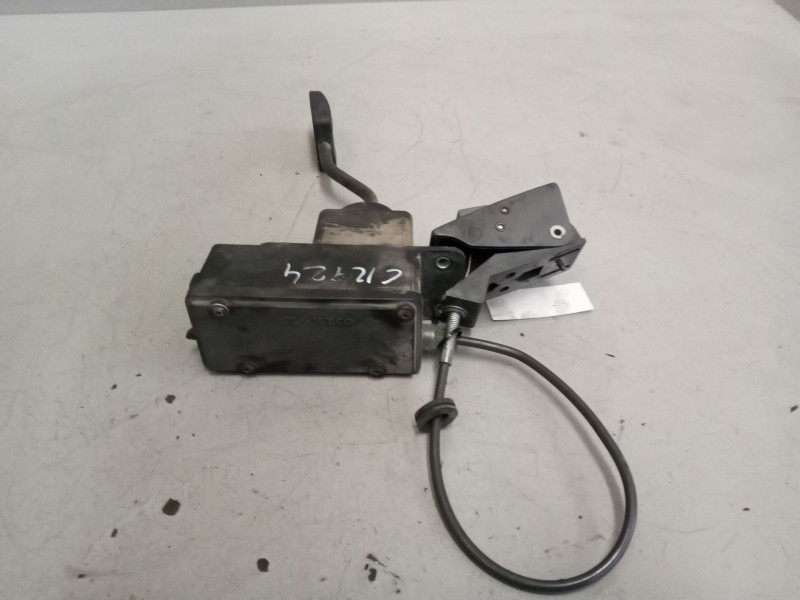 Recambio de pedal acelerador para iveco eurocargo 5.9 diesel referencia OEM IAM 41020645  