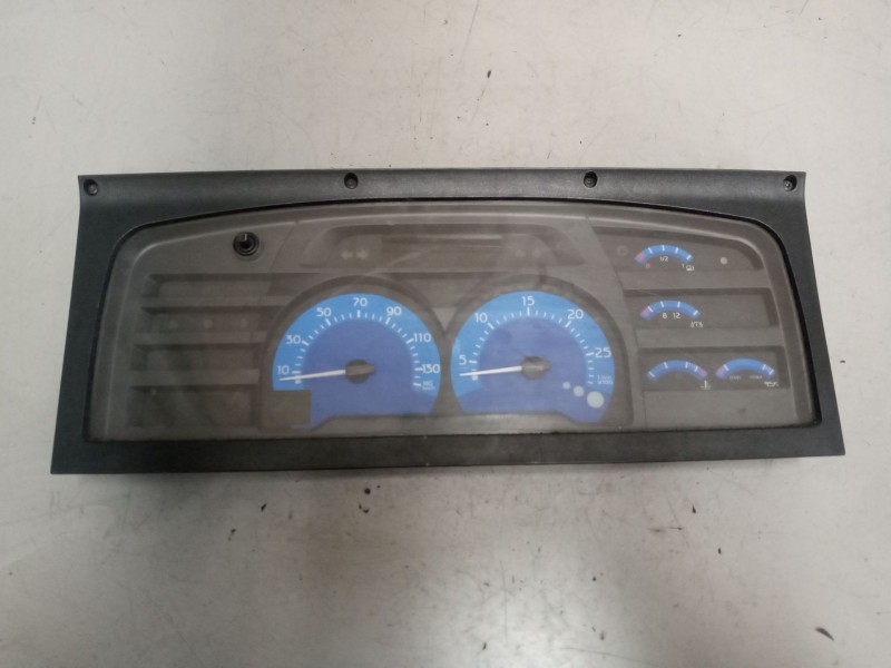 Recambio de cuadro instrumentos para renault magnum ab 2005 12.0 diesel referencia OEM IAM 5010614564  