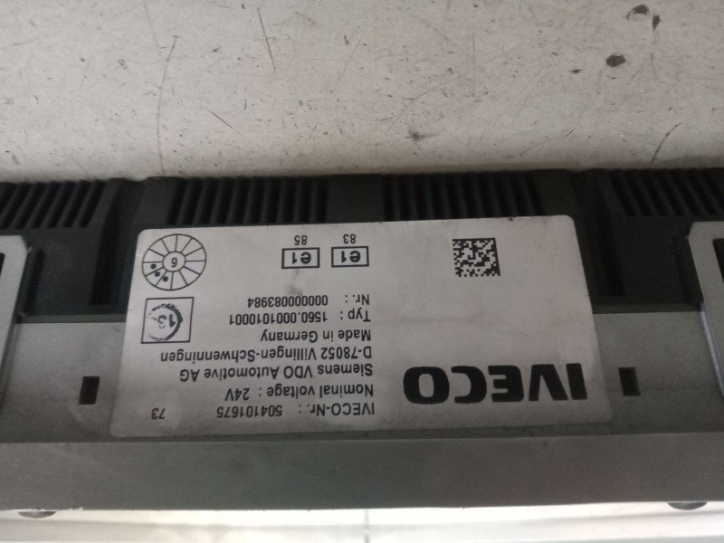 Recambio de cuadro instrumentos para iveco andecar iv 3 . referencia OEM IAM 504101675  