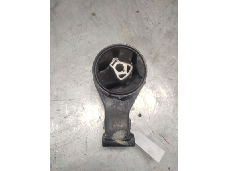 Recambio de soporte motor trasero para opel insignia berlina expression referencia OEM IAM 13228303  