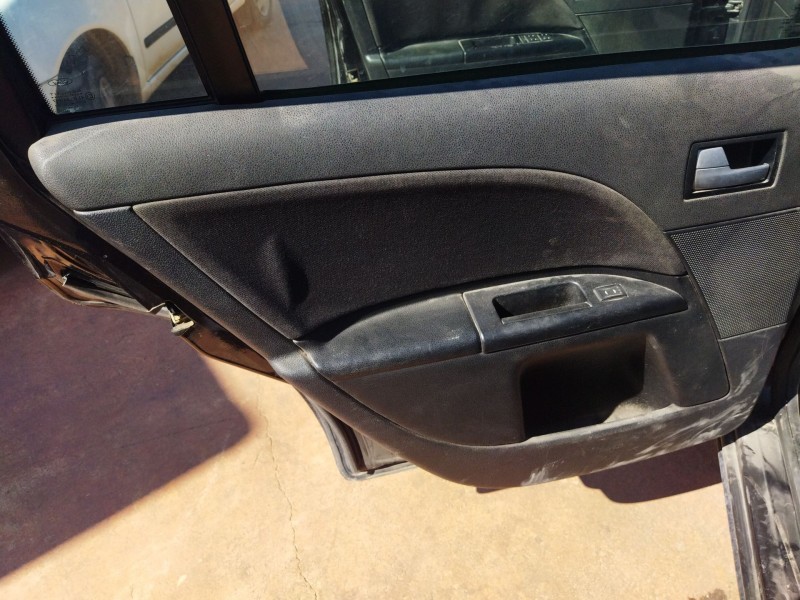 ford mondeo iii sedán (b4y) del año 2003