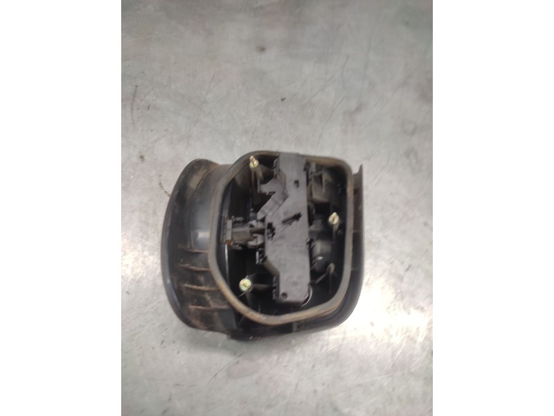 Recambio de piloto trasero izquierdo para volkswagen polo berlina (6n1) básico referencia OEM IAM   