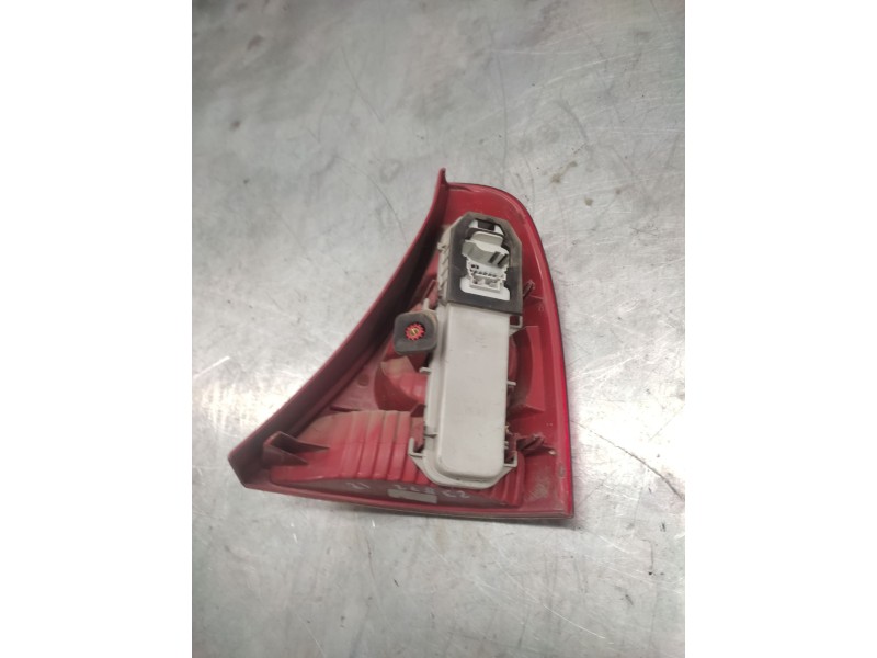 Recambio de piloto trasero izquierdo para renault clio ii fase ii (b/cb0) authentique referencia OEM IAM   