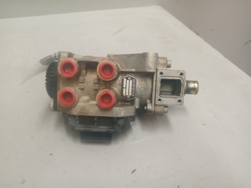 Recambio de valvula aire para iveco eurocargo 05.03  3.9 diesel referencia OEM IAM dx65c  