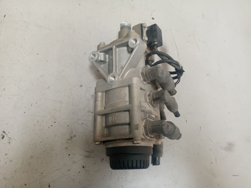 Recambio de valvula aire para iveco andecar iv 3 . referencia OEM IAM 99435645  dx95by