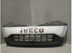 Recambio de rejilla delantera central para iveco daily iv caja/chasis 35c15 referencia OEM IAM 5801342732  