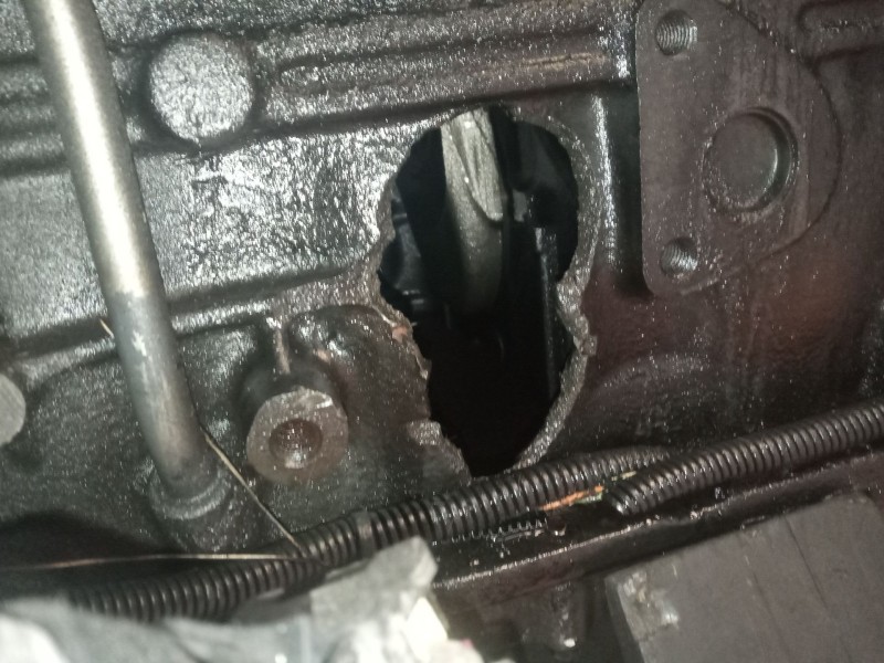 Recambio de despiece motor para iveco eurocargo 3.9 diesel referencia OEM IAM F4AE3681E  