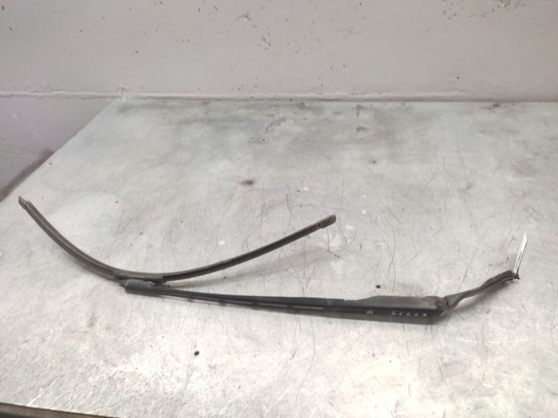 Recambio de brazo limpia delantero derecho para peugeot 307 berlina (s2) 1.6 hdi referencia OEM IAM   
