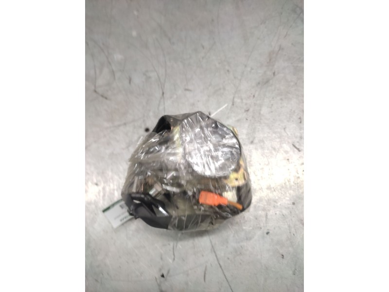 Recambio de cinturon seguridad delantero derecho para peugeot 307 berlina (s2) 1.6 hdi referencia OEM IAM 96527696XX  