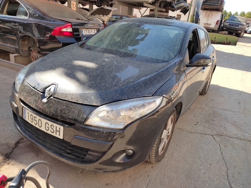 renault megane iii berlina 5 p del año 2009