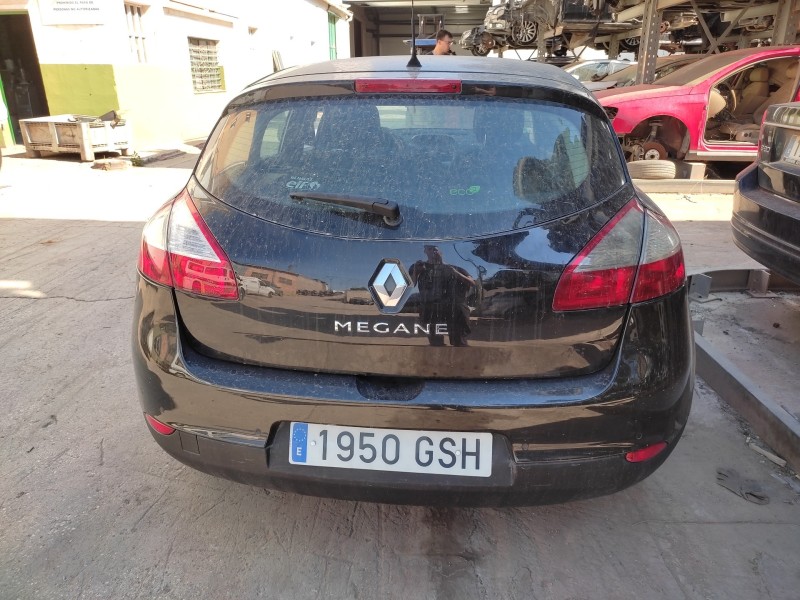 renault megane iii berlina 5 p del año 2009