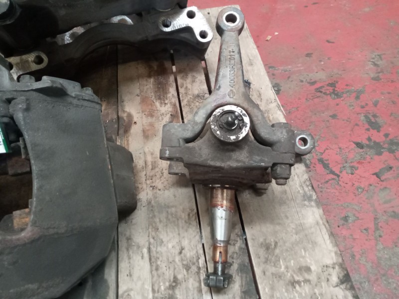 Recambio de mangueta delantera izquierda para nissan cabstar e 3.0 diesel referencia OEM IAM   