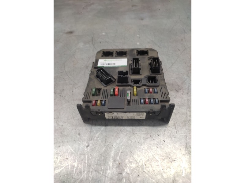 Recambio de caja reles / fusibles para citroën c3 1.4 magic referencia OEM IAM 9650585780 BSI S118085200