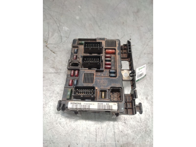Recambio de caja reles / fusibles para citroën c3 1.4 magic referencia OEM IAM 9643498880  BSM