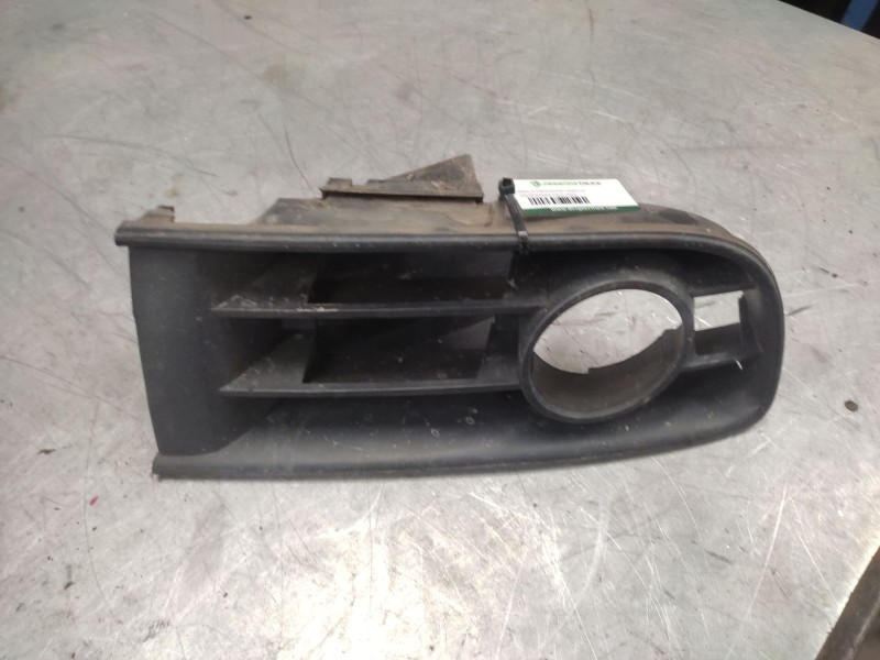 Recambio de rejilla paragolpes derecha para volkswagen polo (9n1) gt referencia OEM IAM   