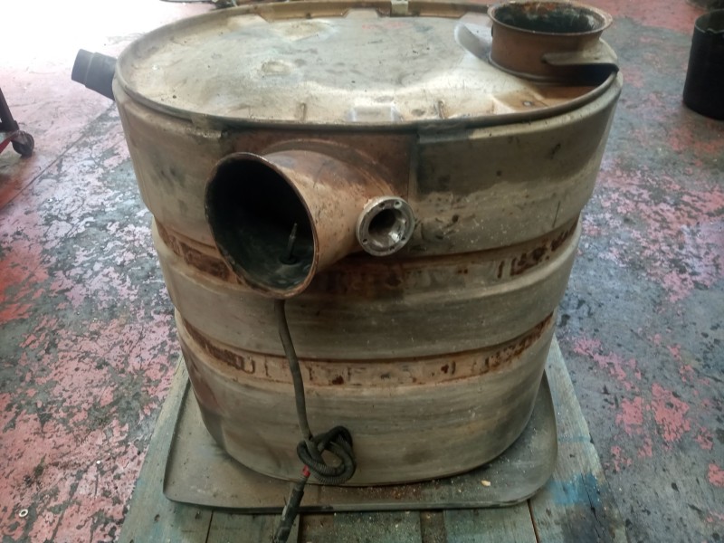 Recambio de catalizador para renault magnum ab 2005 12.8 diesel referencia OEM IAM 7420920706  