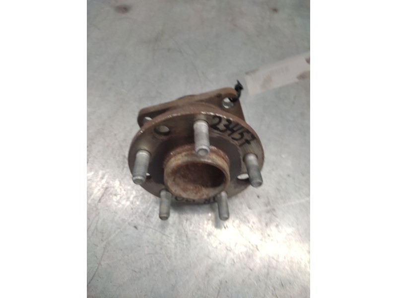 Recambio de buje trasero izquierdo para ford mondeo berlina (ge) ambiente referencia OEM IAM   