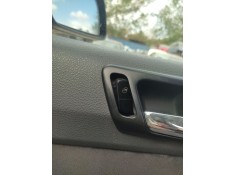 Recambio de mando elevalunas delantero derecho para volkswagen polo (9n_, 9a_) 1.2 12v referencia OEM IAM   