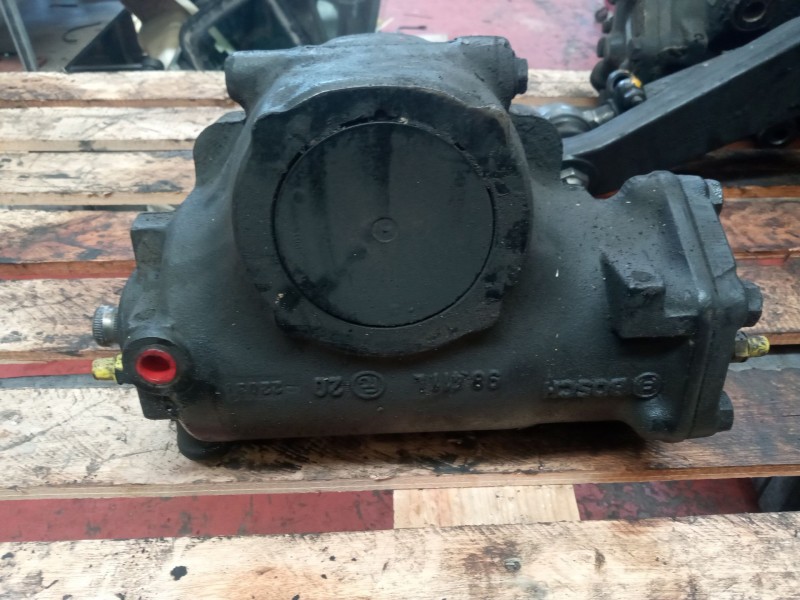 Recambio de caja direccion para volvo touring b7r autobus referencia OEM IAM 21824459  8098956183