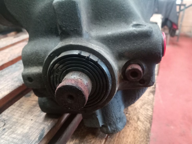 Recambio de caja direccion para mercedes-benz oc 500 rf1842 / titaniun referencia OEM IAM 8098955608  