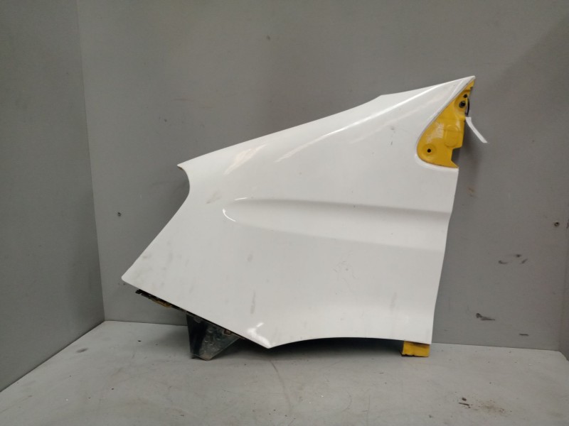 Recambio de aleta delantera izquierda para iveco daily iv caja/chasis 35c15 referencia OEM IAM 5801352974  