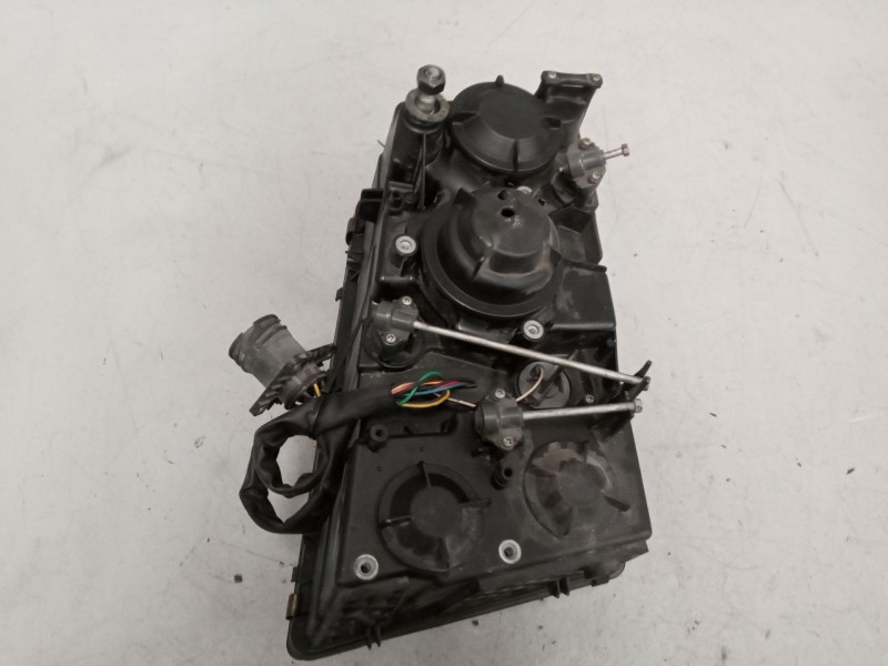 Recambio de faro derecho para volvo fh 12 2002  12.1 diesel (d12d420) referencia OEM IAM   