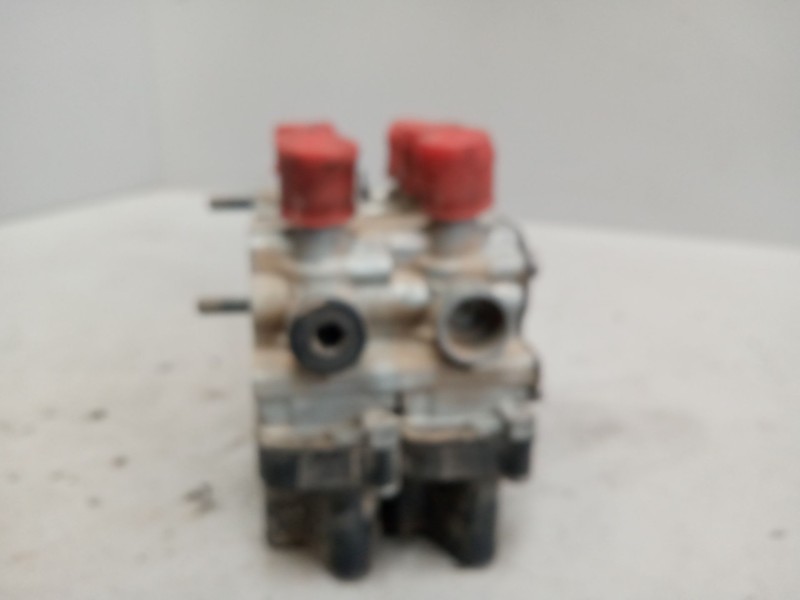 Recambio de valvula aire para iveco eurocargo referencia OEM IAM 4728801060  