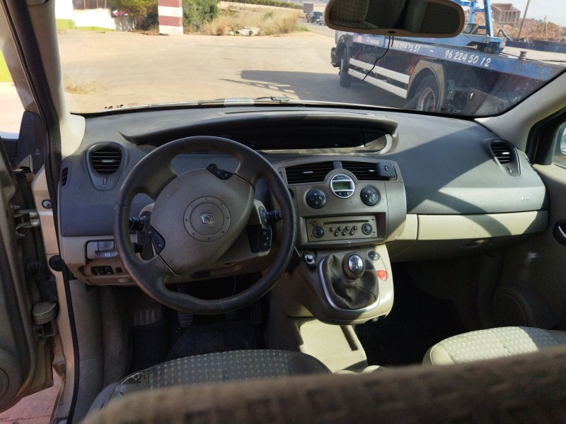 renault scenic ii del año 2006