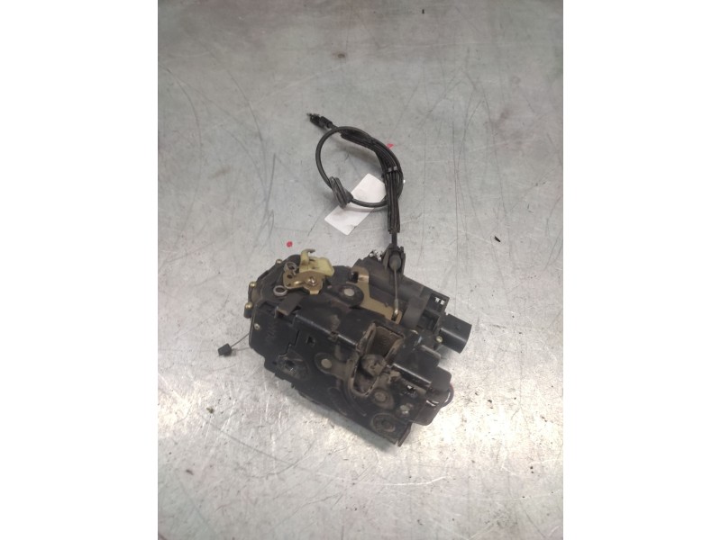 Recambio de cerradura puerta delantera izquierda para volkswagen passat berlina (3b2) conceptline referencia OEM IAM 6X1837013H 