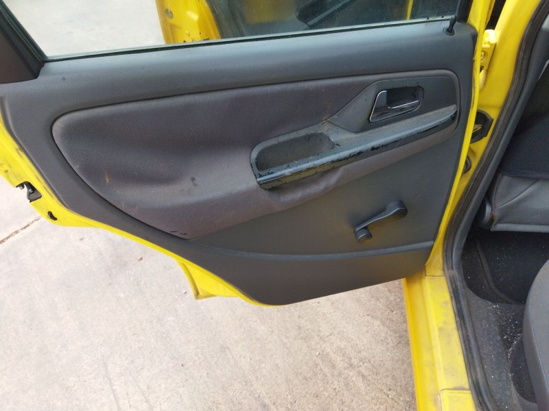 seat ibiza ii (6k1) del año 2001