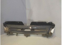 Recambio de rejilla delantera central para iveco daily caja abierta cabina simple 65 c... batalla 3450 referencia OEM IAM    2