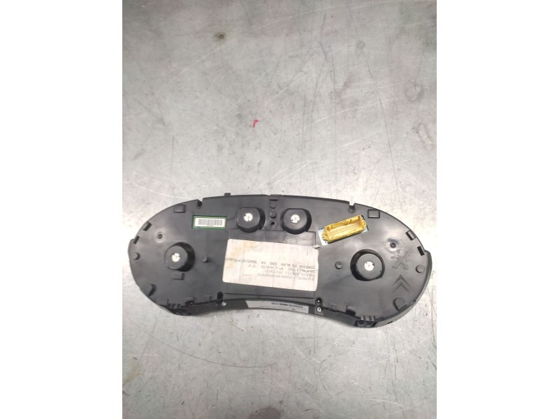 Recambio de cuadro instrumentos para peugeot 308 confort referencia OEM IAM 9665107580  
