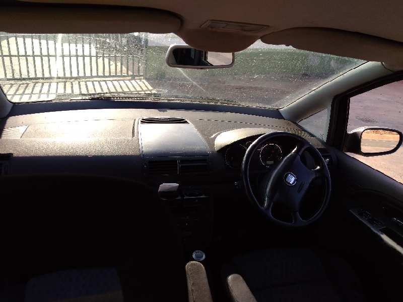 seat alhambra (7v9) del año 2003