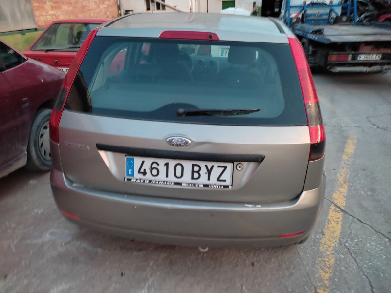 ford fiesta (cbk) del año 2002
