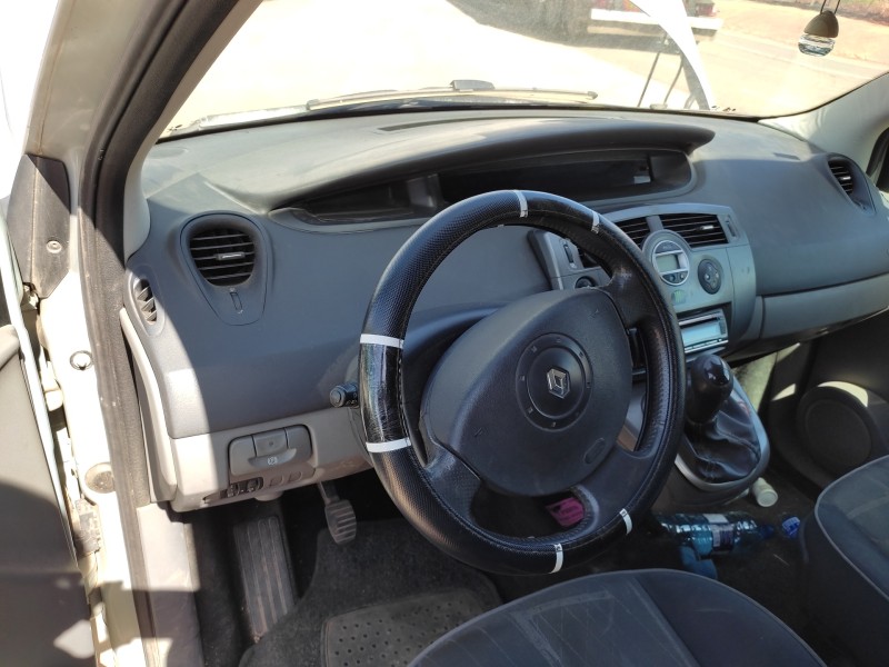 renault scenic ii del año 2003