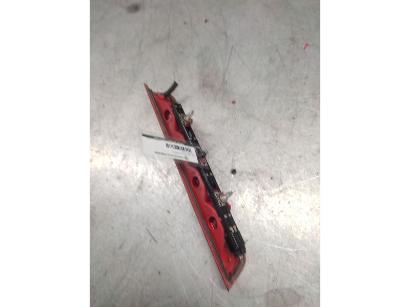 Recambio de luz central de freno para peugeot 308 confort referencia OEM IAM 9680426580  