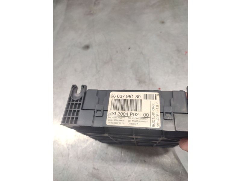 Recambio de caja reles / fusibles para peugeot 308 confort referencia OEM IAM 9663798180  