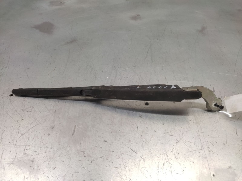 Recambio de brazo limpia trasero para ford focus lim. (cb8) titanium referencia OEM IAM   