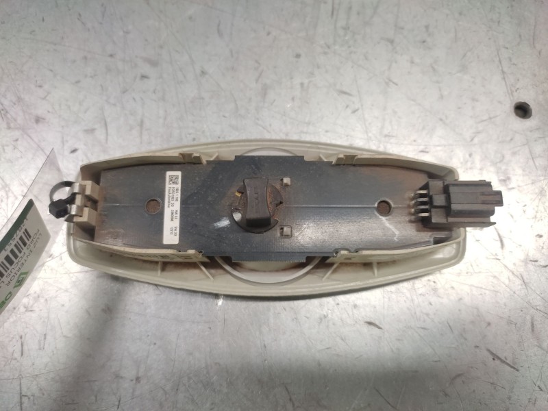 Recambio de luz interior para ford focus lim. (cb8) titanium referencia OEM IAM BM5113776FA  4 PINS