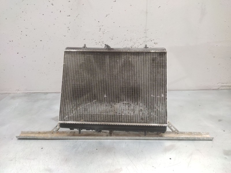 Recambio de radiador agua para peugeot 308 confort referencia OEM IAM 9657576580  