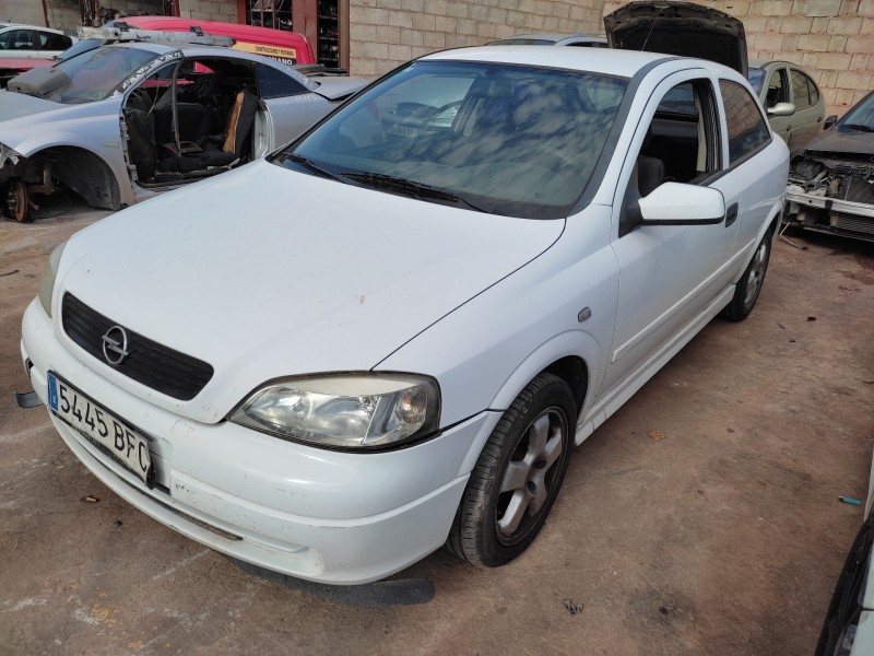 opel astra g berlina del año 2001