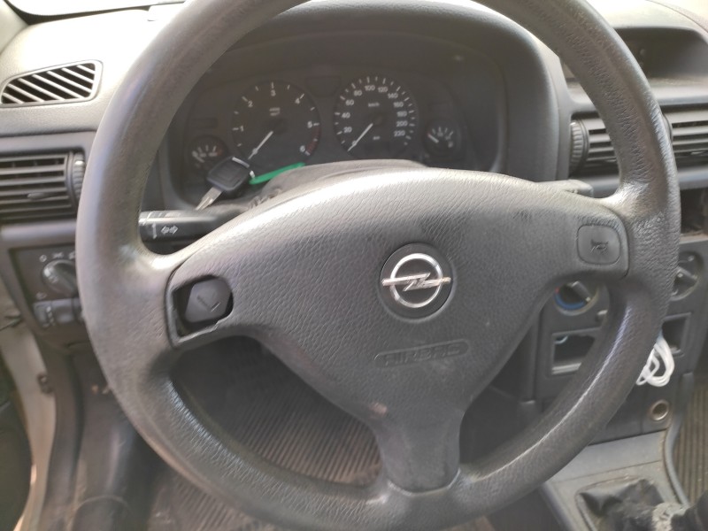 opel astra g berlina del año 2001