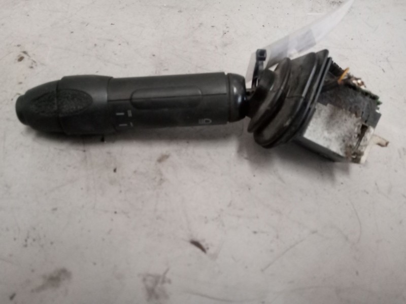 Recambio de mando intermitentes para iveco stralis (ad/at) 10.3 diesel referencia OEM IAM 504213154  