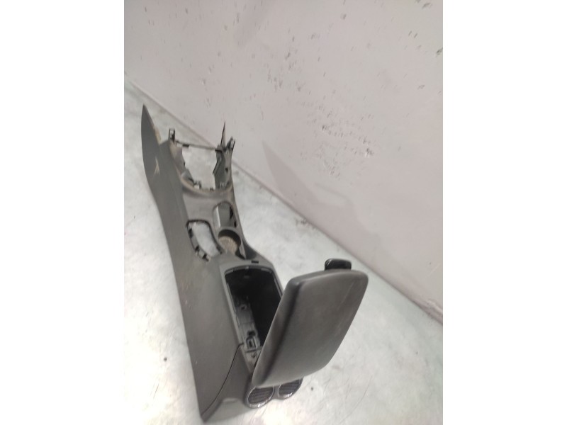 Recambio de apoyabrazos central para peugeot 308 confort referencia OEM IAM   