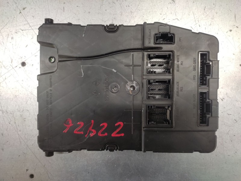 Recambio de caja reles / fusibles para renault scenic ii authentique referencia OEM IAM 8200306434  S118400220C