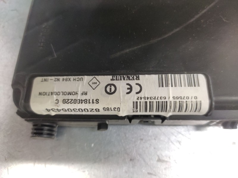 Recambio de caja reles / fusibles para renault scenic ii authentique referencia OEM IAM 8200306434  S118400220C