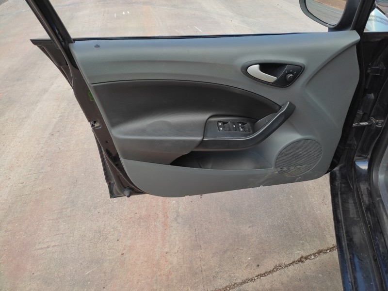 seat ibiza (6j5) del año 2009