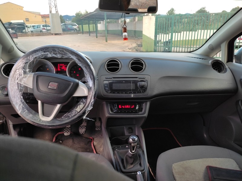 seat ibiza (6j5) del año 2009