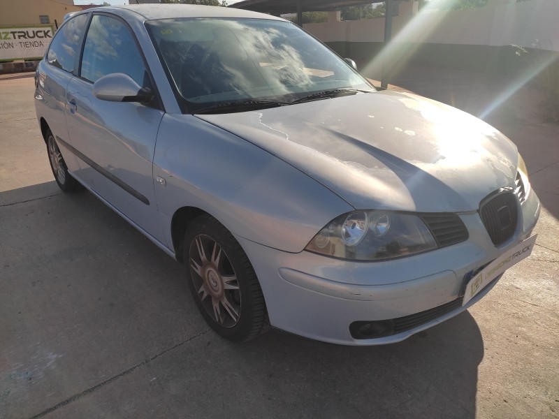 seat ibiza (6l1) del año 2002
